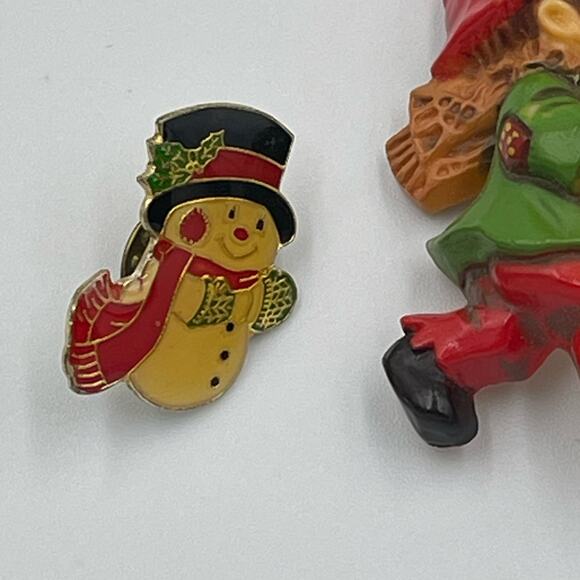 VTG Christmas Winter Holiday Pin Brooch Lot Santa Drummer Boy Snowman Teacher - Picture 8 of 9